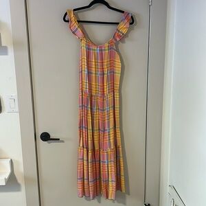 Maxi dress with delicate ruffle strap